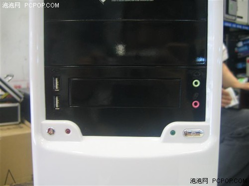 简单生活家用极品&nbsp;星宇泉亮剑1号机箱